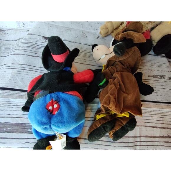 Disney World Frontierland Cowboys Indians Mickey Donald Minnie Chip Dale Lot 8 - Picture 10 of 16